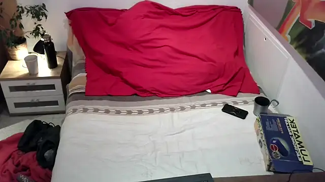 EdelHolz91 online show from November 2025 06:28:02 AM