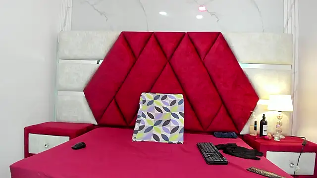 Kity spiderr online show from March 2026 12:32:02 PM