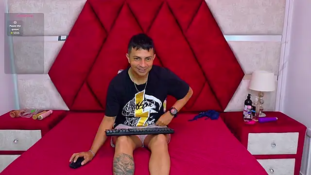 Snapshot of Kity_spiderr chatting on November 2025 12:42:01 PM Kity spiderr online show from November 2025 12:42:01 PM