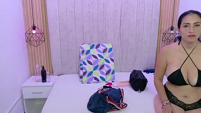 Snapshot of Kity_spiderr chatting on October 2025 12:48:02 PM Kity spiderr online show from October 2025 12:48:02 PM