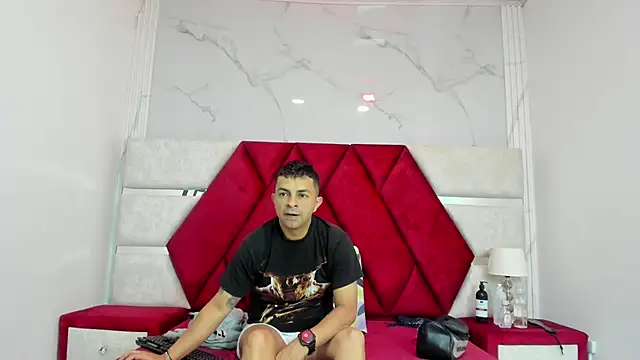 Kity spiderr online show from February 2026 12:28:02 PM