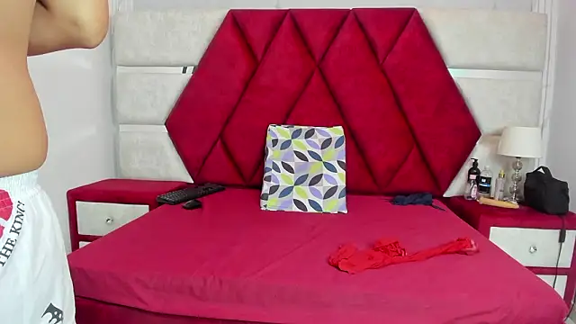 Kity spiderr online show from March 2026 12:32:01 PM