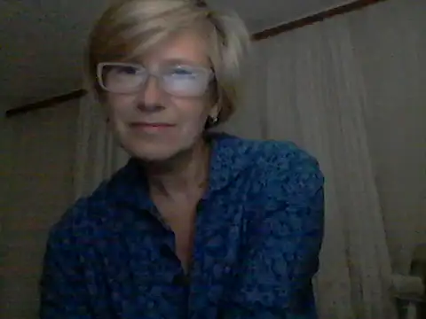 Snapshot of LucyLewisX chatting on October 2025 08:09:02 PM LucyLewisX online show from October 2025 08:09:02 PM