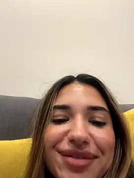 ItalianGirl online show from October 2025 07:58:01 PM