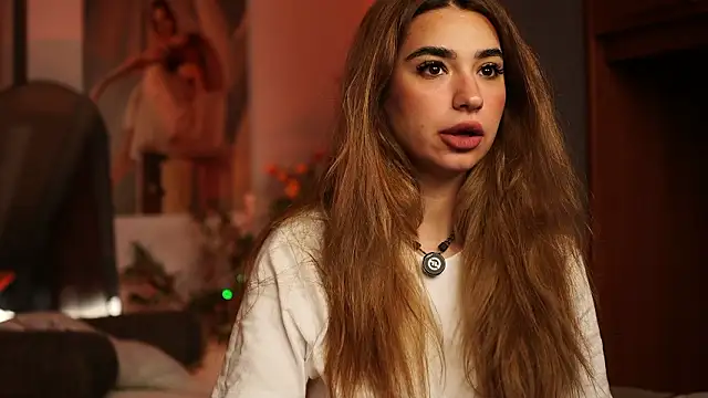 ItalianGirl online show from March 2026 08:27:02 PM