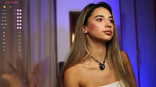 ItalianGirl online show from October 2025 07:48:02 PM