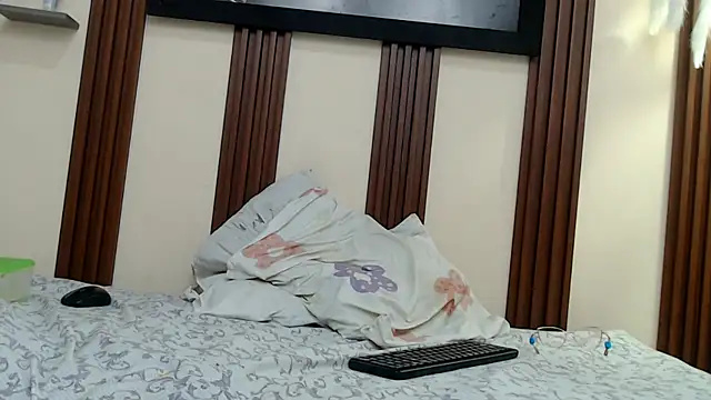 skinnysofia18 online show from December 2025 01:59:02 PM