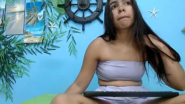 Snapshot of skinnysofia18 chatting on July 2026 05:42:01 PM skinnysofia18 online show from July 2026 05:42:01 PM