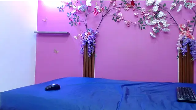 skinnysofia18 online show from March 2026 01:34:01 PM