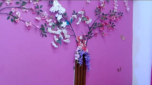 skinnysofia18 online show from October 2025 01:14:02 PM