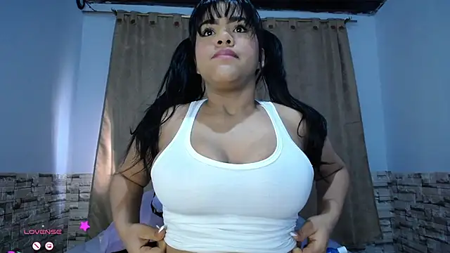 Snapshot of Bicky_24 chatting on September 2025 01:18:01 PM Bicky 24 online show from September 2025 01:18:01 PM