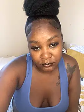 Shaylah jasmine online show from November 2025 03:48:02 PM