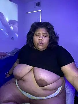 Snapshot of BlaxicanaMami chatting on October 2025 07:33:01 PM BlaxicanaMami online show from October 2025 07:33:01 PM