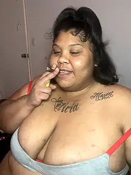 Snapshot of BlaxicanaMami chatting on October 2025 04:35:02 AM BlaxicanaMami online show from October 2025 04:35:02 AM