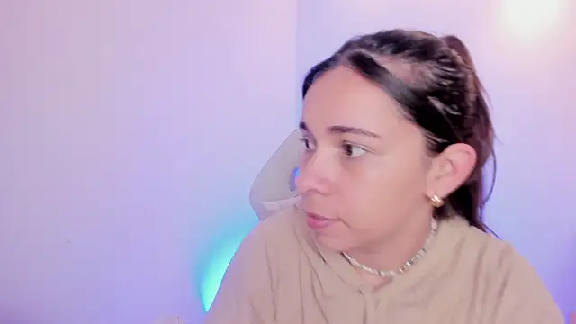 CataleyaAmaya online show from October 2025 12:04:02 PM