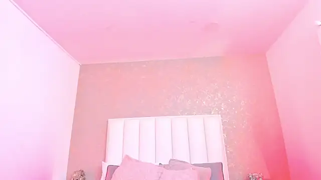 KaylieBrooks online show from April 2026 01:35:01 PM