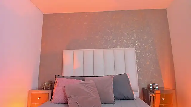 KaylieBrooks online show from March 2026 04:00:02 PM