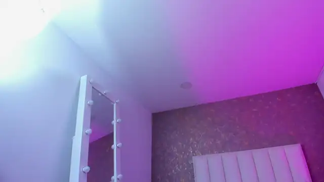 KaylieBrooks online show from December 2025 07:04:02 PM