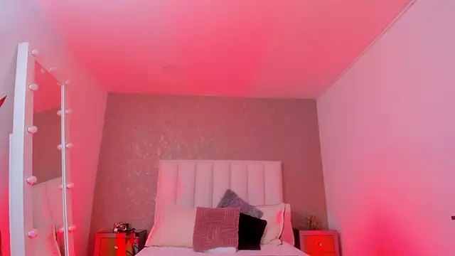 KaylieBrooks online show from October 2025 06:37:01 PM