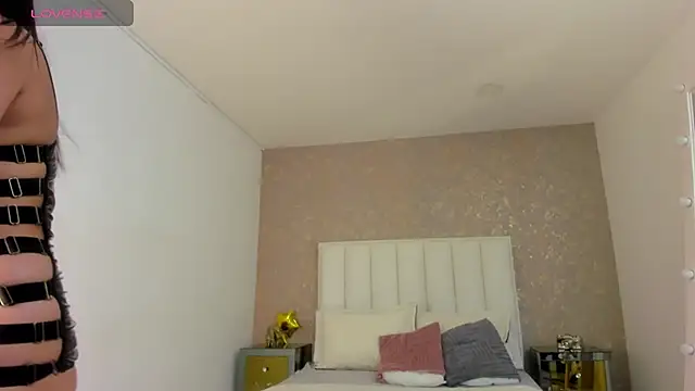 KaylieBrooks online show from October 2025 07:03:01 PM