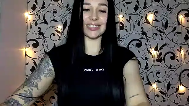 Ivelaa online show from November 2025 08:57:02 PM