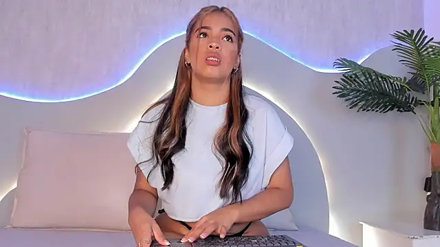 CannelaSmith online show from February 2026 05:09:01 PM