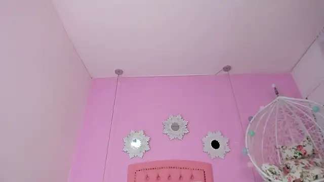 Snapshot of CannelaSmith chatting on November 2025 07:41:02 PM CannelaSmith online show from November 2025 07:41:02 PM