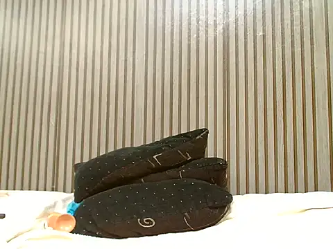 ROYALASS25 online show from March 2026 09:49:02 PM