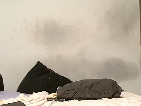 Snapshot of ROYALASS25 chatting on September 2025 04:00:02 AM ROYALASS25 online show from September 2025 04:00:02 AM