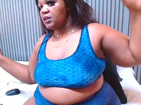 ROYALASS25 online show from December 2025 12:28:02 PM