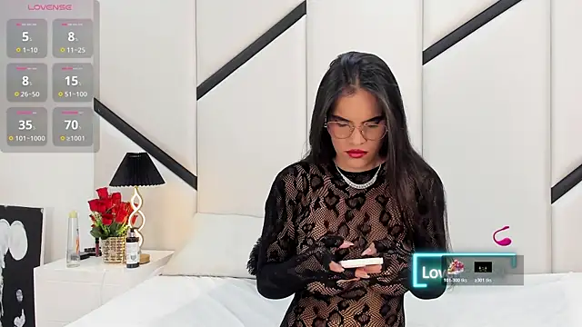 Snapshot of XimenaCosta chatting on June 2026 03:50:01 PM XimenaCosta online show from June 2026 03:50:01 PM