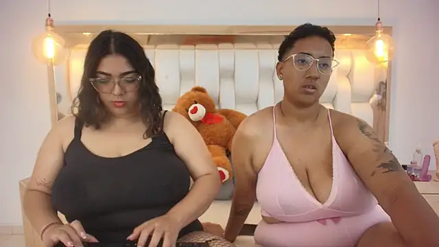 TiffantyAndStacy online show from September 2025 07:36:02 PM