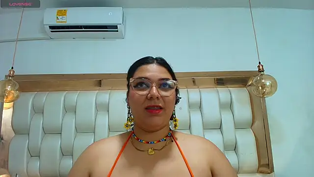 TiffantyAndStacy online show from October 2025 07:56:02 PM