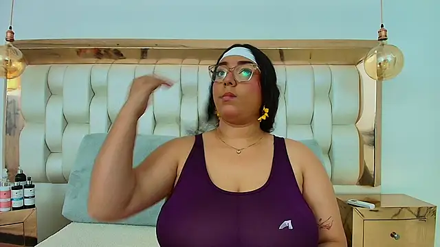 TiffantyAndStacy online show from September 2025 08:05:01 PM