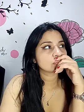 ValerieLove  online show from September 2025 07:30:01 PM
