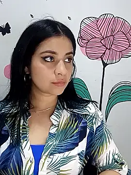 ValerieLove  online show from October 2025 07:39:02 PM