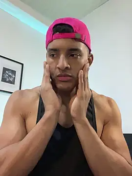 Snapshot of Smith_Fitness chatting on May 2026 12:48:01 PM Smith Fitness online show from May 2026 12:48:01 PM