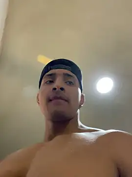 Snapshot of Smith_Fitness chatting on April 2026 02:31:01 PM Smith Fitness online show from April 2026 02:31:01 PM