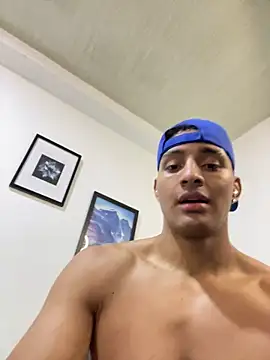 Snapshot of Smith_Fitness chatting on November 2025 02:28:02 PM Smith Fitness online show from November 2025 02:28:02 PM