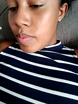 MoniqueMulberry online show from November 2025 07:18:02 PM