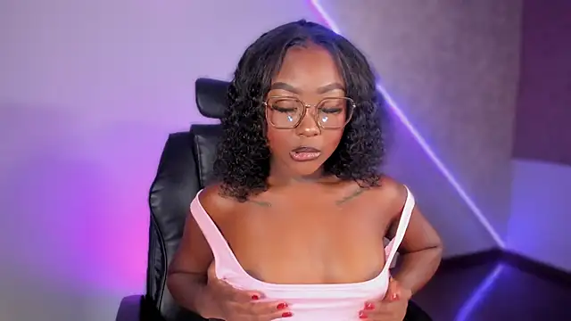 Kishalove  online show from November 2025 11:14:02 AM