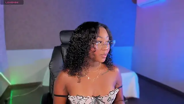 Snapshot of Kishalove_ chatting on October 2025 10:39:01 AM Kishalove online show from October 2025 10:39:01 AM