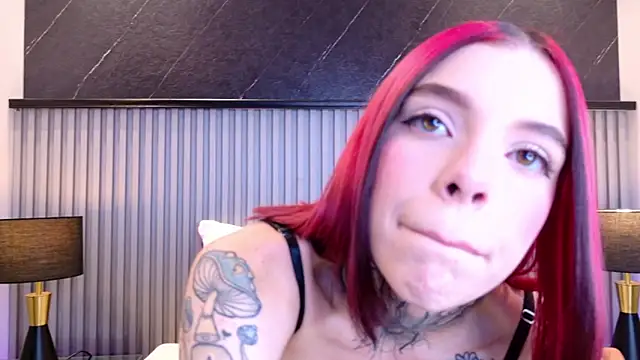 Meganreed  online show from May 2026 10:28:01 PM