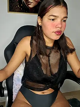 Snapshot of Lina_em chatting on September 2025 01:11:01 PM Lina em online show from September 2025 01:11:01 PM