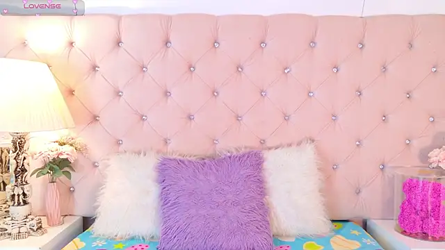 CaterinaRomano online show from December 2025 03:05:02 PM