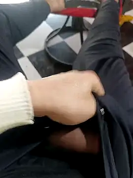 anis3g4 online show from October 2025 01:23:02 PM