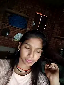 Snapshot of Yatiksha_Beby chatting on November 2025 09:36:01 AM Yatiksha Beby online show from November 2025 09:36:01 AM