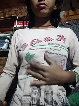 Yatiksha Beby online show from December 2025 01:48:02 PM