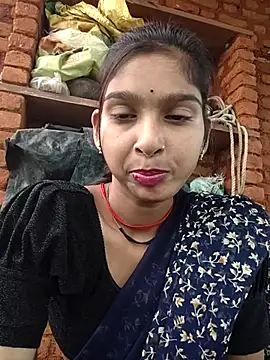 Snapshot of Yatiksha_Beby chatting on October 2025 06:32:01 AM Yatiksha Beby online show from October 2025 06:32:01 AM
