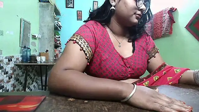 Snapshot of DearKimmi chatting on November 2025 03:32:01 AM DearKimmi online show from November 2025 03:32:01 AM